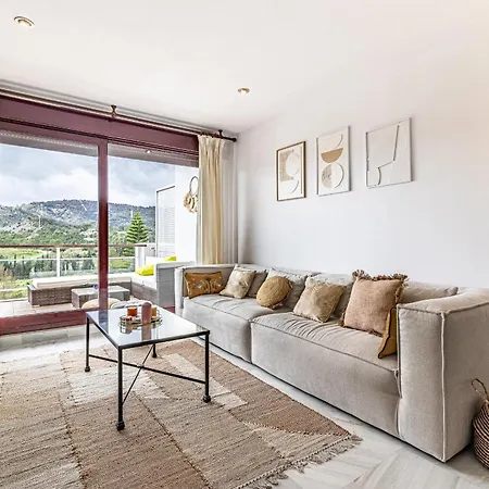 2 Bedroom Flat In Marbella Benahavis 公寓 *